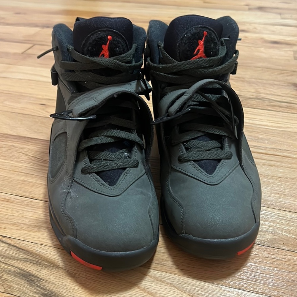Jordan 8 RETRO